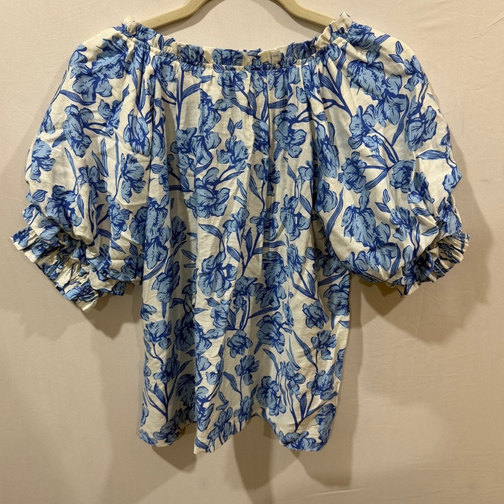 Doe and Rae Blue Floral Puff Sleeve Peasant Blouse Small Tassel Tie Top 45543T - Picture 3 of 6